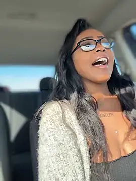 Snapshot of Blazerina chatting on 10/24/25, 06:59 Blazerina online show from 10/24/25, 06:59