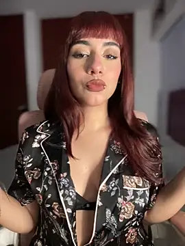 veronicaapink online show from 10/04/25, 01:36