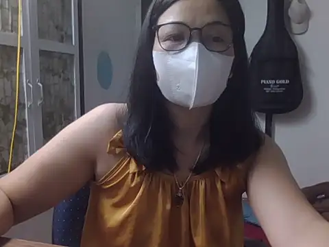 Snapshot of JuliaCiona chatting on 11/09/25, 05:55 JuliaCiona online show from 11/09/25, 05:55