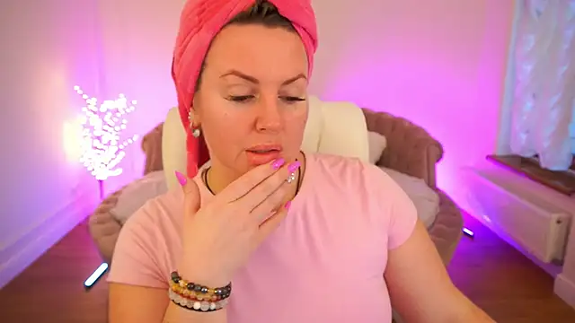 KiraCandyS online show from 02/15/26, 02:25