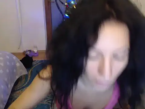 Emmatoo online show from 12/16/25, 02:55