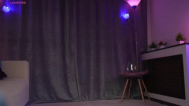 Amely Young online show from 04/06/26, 01:25