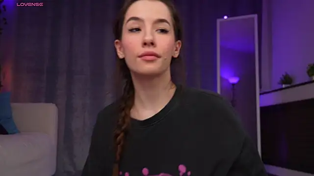 Amely Young online show from 04/19/26, 01:16