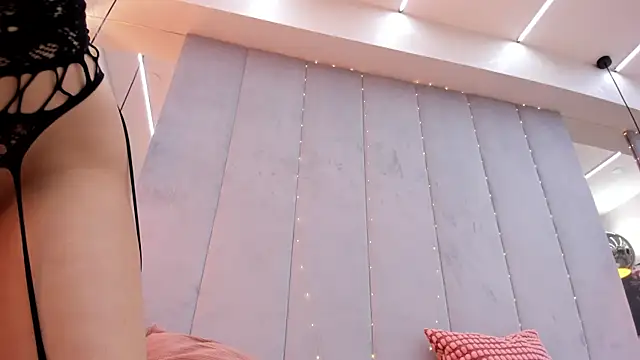 Snapshot of Jessy_Jo chatting on 01/05/25, 11:04 Jessy Jo online show from 01/05/25, 11:04