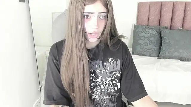 Snapshot of celestica_rose chatting on 01/13/26, 09:31 celestica rose online show from 01/13/26, 09:31