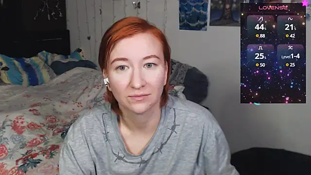 Snapshot of licentia__poetica chatting on 12/24/24, 02:21 licentia poetica online show from 12/24/24, 02:21