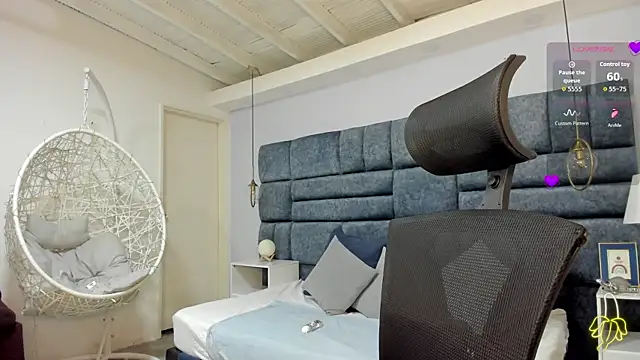 Snapshot of sofia_samuels chatting on 11/20/25, 03:50 sofia samuels online show from 11/20/25, 03:50