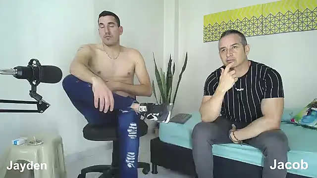 Snapshot of jayydenandjacob chatting on 02/09/25, 07:19 jayydenandjacob online show from 02/09/25, 07:19