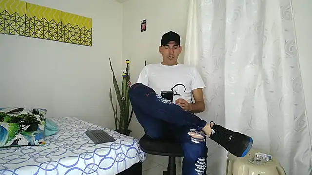 Snapshot of jayydenandjacob chatting on 02/26/25, 07:27 jayydenandjacob online show from 02/26/25, 07:27