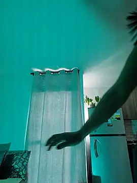 Pamela Rosal online show from 11/19/25, 02:28