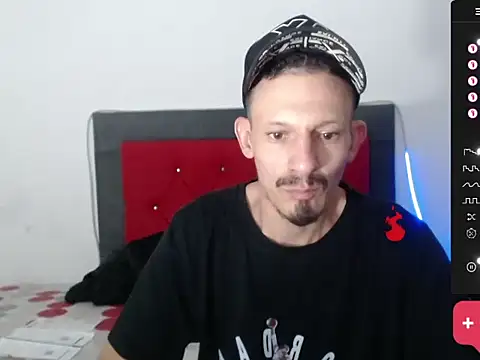 Snapshot of trebollhht chatting on 12/29/24, 12:20 trebollhht online show from 12/29/24, 12:20