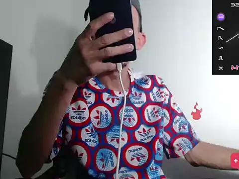 Snapshot of trebollhht chatting on 01/01/25, 10:21 trebollhht online show from 01/01/25, 10:21