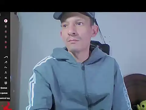 Snapshot of trebollhht chatting on 01/29/25, 03:01 trebollhht online show from 01/29/25, 03:01