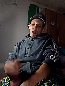 Snapshot of trebollhht chatting on 02/05/25, 03:34 trebollhht online show from 02/05/25, 03:34