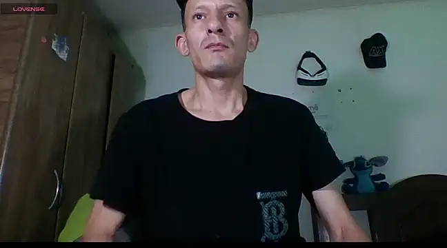 Snapshot of trebollhht chatting on 02/06/25, 01:38 trebollhht online show from 02/06/25, 01:38