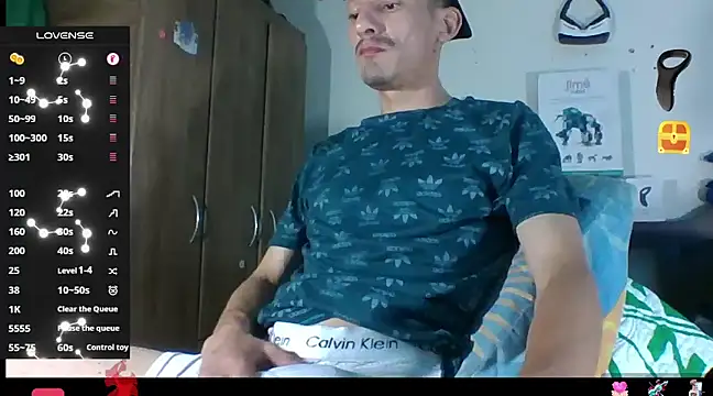 Snapshot of trebollhht chatting on 02/11/25, 01:41 trebollhht online show from 02/11/25, 01:41