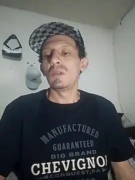 Snapshot of trebollhht chatting on 09/16/25, 01:50 trebollhht online show from 09/16/25, 01:50