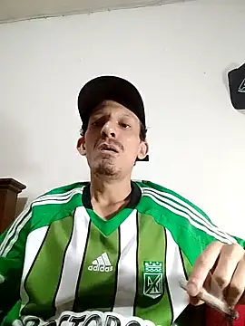 Snapshot of trebollhht chatting on 09/20/25, 08:43 trebollhht online show from 09/20/25, 08:43