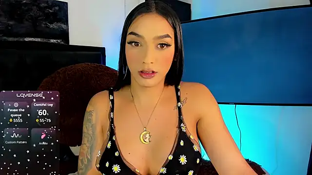 Snapshot of Maryonthemoon chatting on 11/04/25, 11:53 Maryonthemoon online show from 11/04/25, 11:53