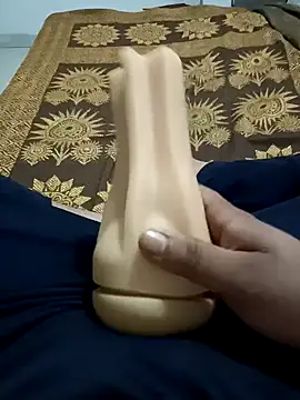 Snapshot of Unicorns74 chatting on 12/29/24, 04:19 Unicorns74 online show from 12/29/24, 04:19