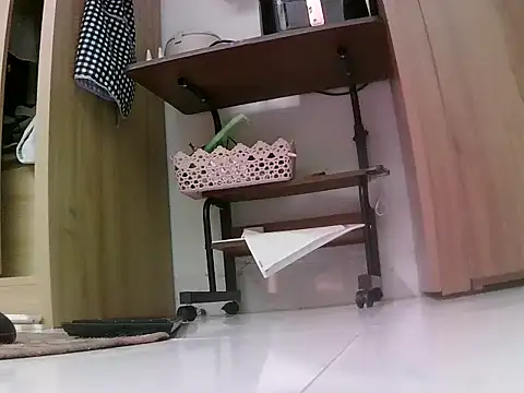 -SingleMom- online show from 10/04/25, 05:11