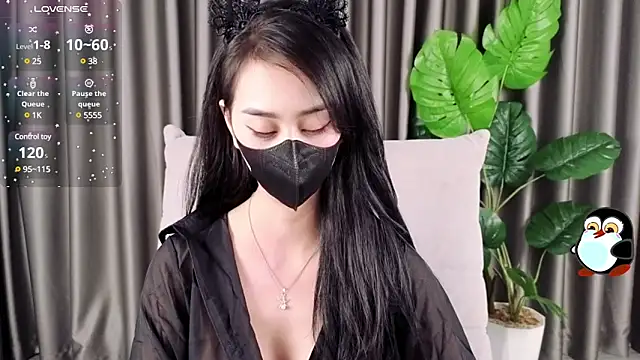 Snapshot of -----Sue----- chatting on 02/24/25, 12:48 -----Sue----- online show from 02/24/25, 12:48