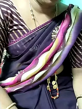 Snapshot of kasmika_kasmika chatting on 12/04/24, 08:01 kasmika kasmika online show from 12/04/24, 08:01