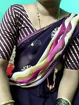 Snapshot of kasmika_kasmika chatting on 12/04/24, 01:53 kasmika kasmika online show from 12/04/24, 01:53