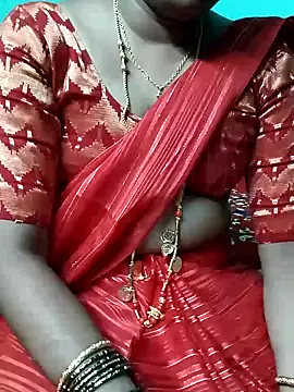 Snapshot of kasmika_kasmika chatting on 12/06/24, 04:28 kasmika kasmika online show from 12/06/24, 04:28