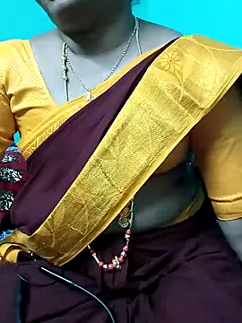 Snapshot of kasmika_kasmika chatting on 01/08/25, 07:03 kasmika kasmika online show from 01/08/25, 07:03