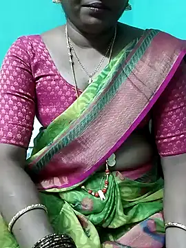 Snapshot of kasmika_kasmika chatting on 01/09/25, 03:55 kasmika kasmika online show from 01/09/25, 03:55