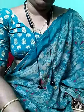 Snapshot of kasmika_kasmika chatting on 02/02/25, 03:39 kasmika kasmika online show from 02/02/25, 03:39