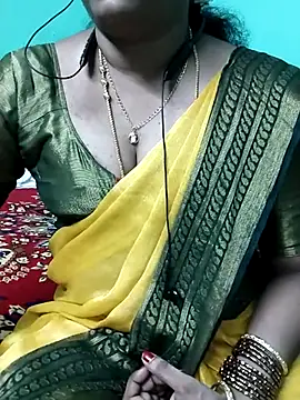 Snapshot of kasmika_kasmika chatting on 02/13/25, 05:11 kasmika kasmika online show from 02/13/25, 05:11