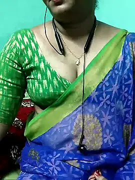 Snapshot of kasmika_kasmika chatting on 02/17/25, 07:53 kasmika kasmika online show from 02/17/25, 07:53