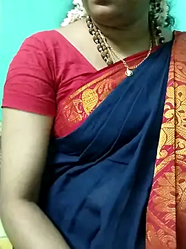 Snapshot of kasmika_kasmika chatting on 02/21/25, 04:37 kasmika kasmika online show from 02/21/25, 04:37