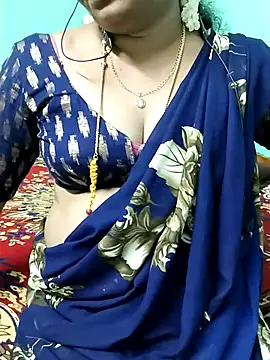 Snapshot of kasmika_kasmika chatting on 03/22/25, 04:15 kasmika kasmika online show from 03/22/25, 04:15