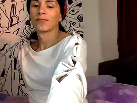 Snapshot of Thematrioshkaoficial24 chatting on 03/18/25, 02:36 Thematrioshkaoficial24 online show from 03/18/25, 02:36