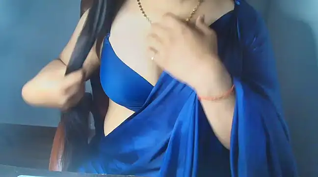 Snapshot of KhwahisHH chatting on 01/20/25, 01:39 KhwahisHH online show from 01/20/25, 01:39