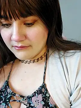 ItsNaiixa online show from 10/24/25, 12:41