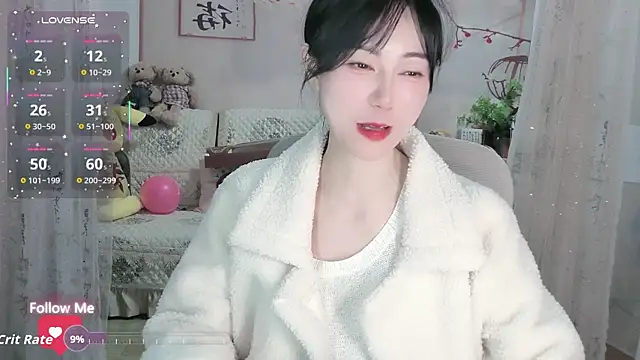 Snapshot of Lisa-s chatting on 10/26/25, 01:28 Lisa-s online show from 10/26/25, 01:28