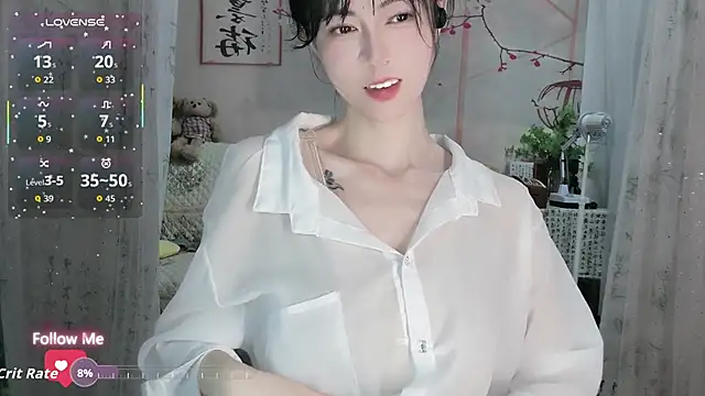 Snapshot of Lisa-s chatting on 11/06/25, 01:45 Lisa-s online show from 11/06/25, 01:45