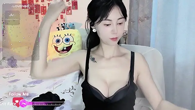 Snapshot of Lisa-s chatting on 12/14/25, 02:39 Lisa-s online show from 12/14/25, 02:39