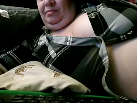 Snapshot of WHITEDAROSE chatting on 12/09/24, 05:07 WHITEDAROSE online show from 12/09/24, 05:07