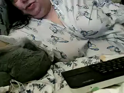 Snapshot of WHITEDAROSE chatting on 01/27/25, 11:11 WHITEDAROSE online show from 01/27/25, 11:11