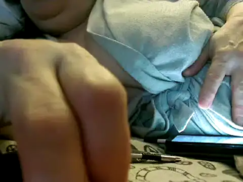 Snapshot of WHITEDAROSE chatting on 03/10/25, 08:01 WHITEDAROSE online show from 03/10/25, 08:01