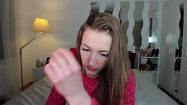 KateRedgar online show from 02/04/25, 02:10