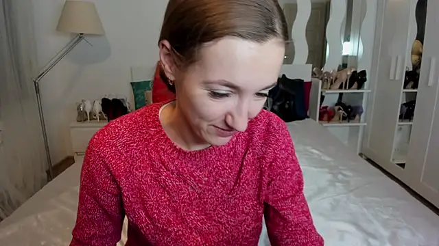 KateRedgar online show from 02/06/25, 03:31