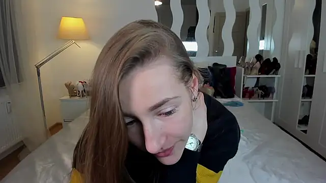 KateRedgar online show from 02/24/25, 04:26