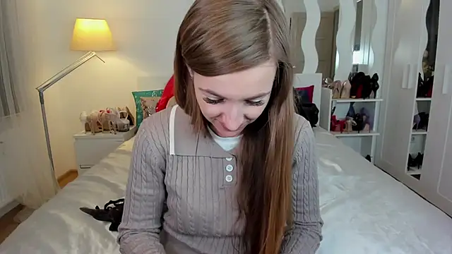 KateRedgar online show from 03/12/25, 07:06