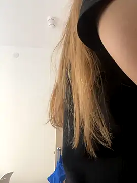 KateRedgar online show from 09/12/25, 02:17